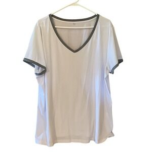 White V-Neck T-Shirt with Gray Trim, Casual Top, Basic Tee,‎ Comfort Wear